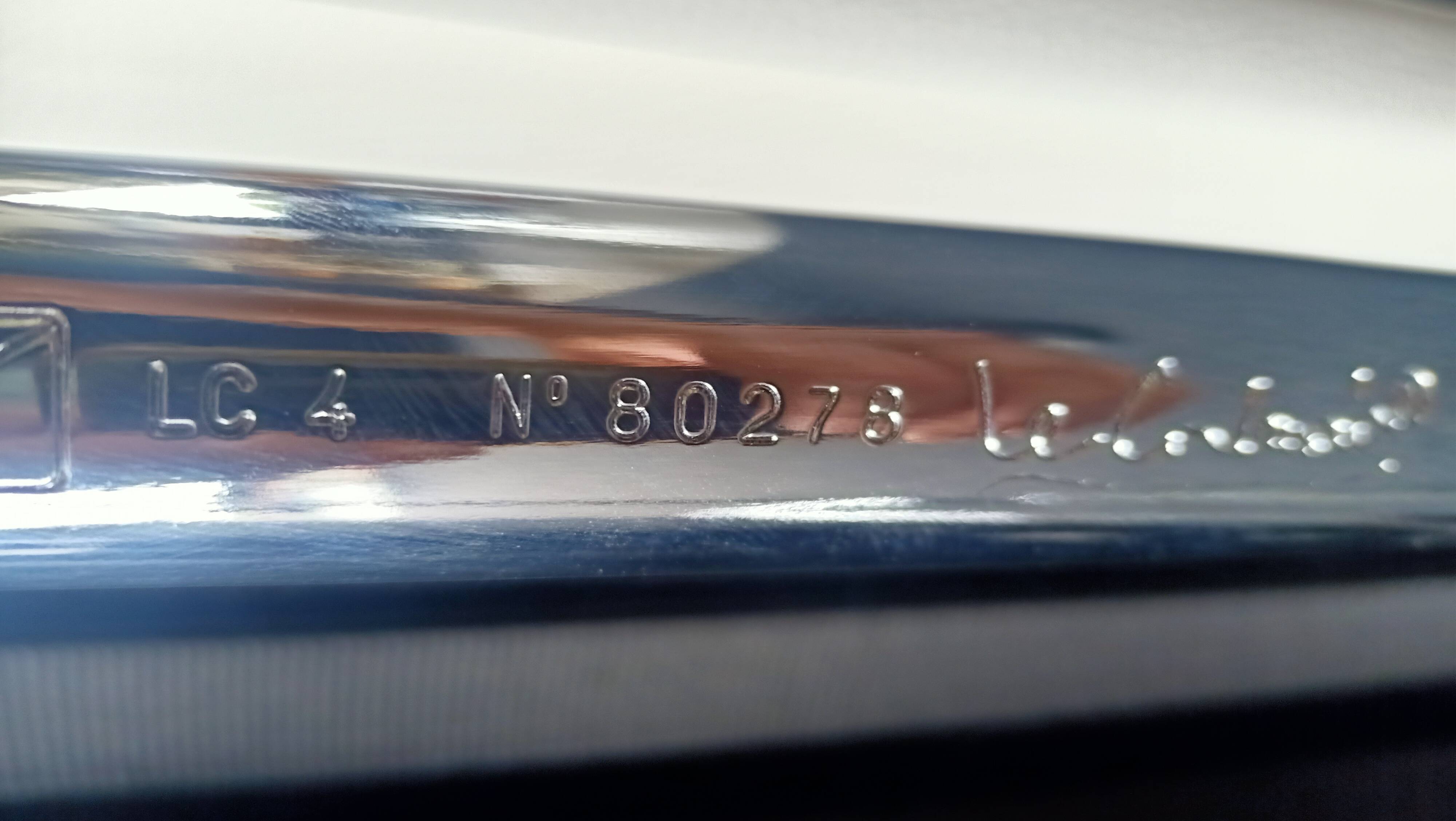 LC4 lounge chair Le Corbusier, Cassina