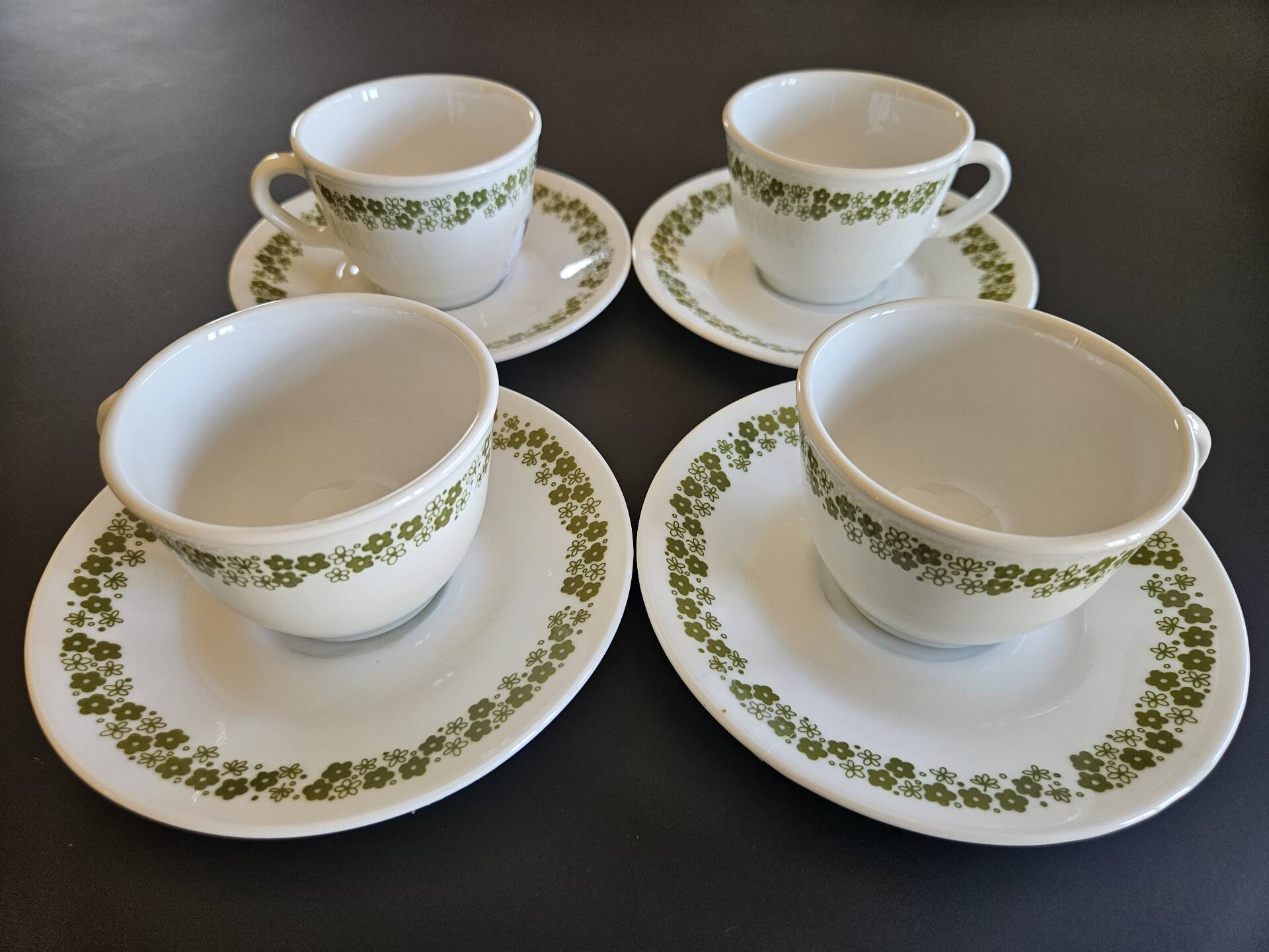 Set of 4 cups and saucers Corelle Spring Blossom Green