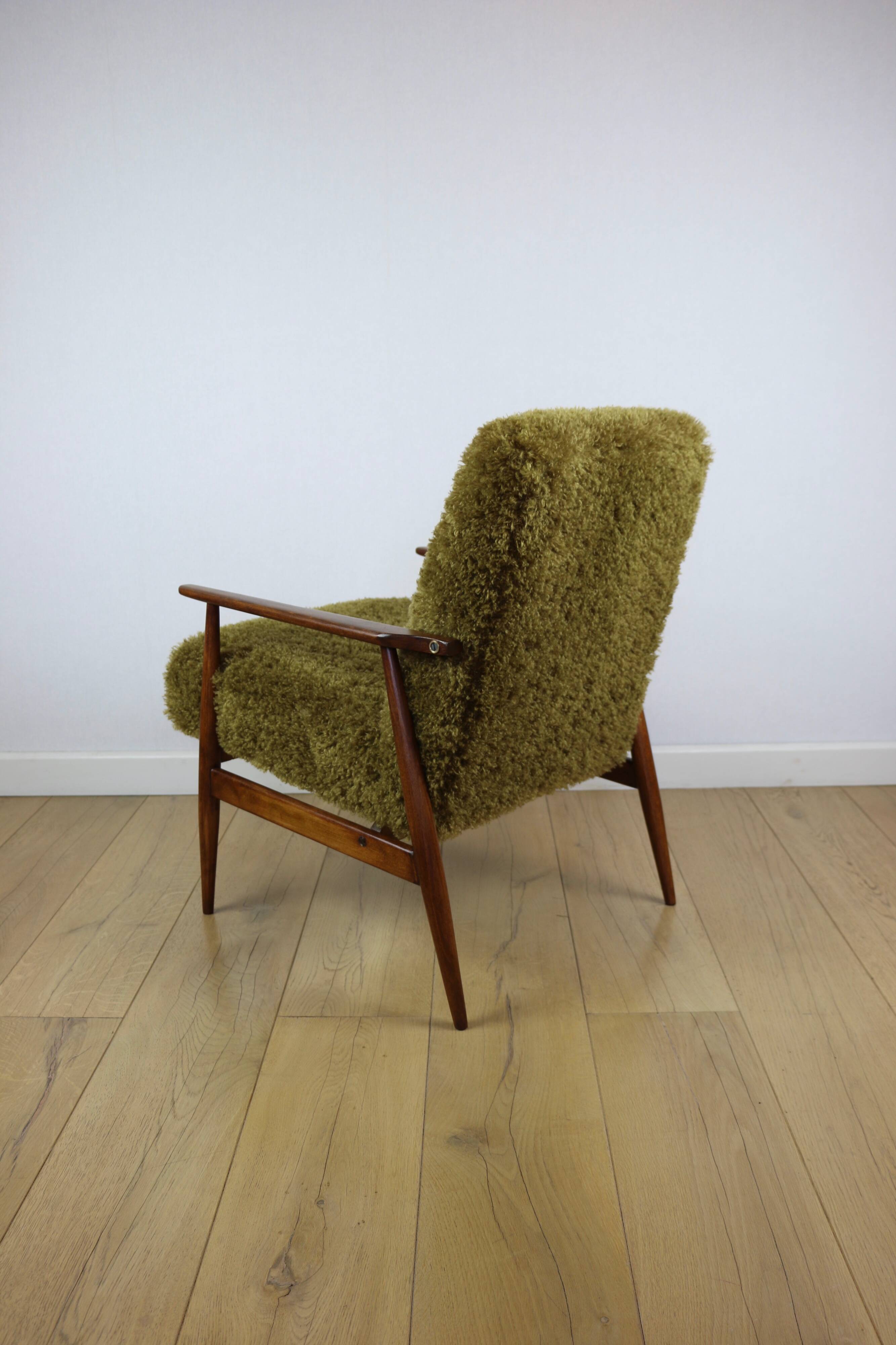 Armchair 'Lis', 1970s brown vintage khaki / olive long hair Rudy boucle design Henryk Lis - 2 pieces available