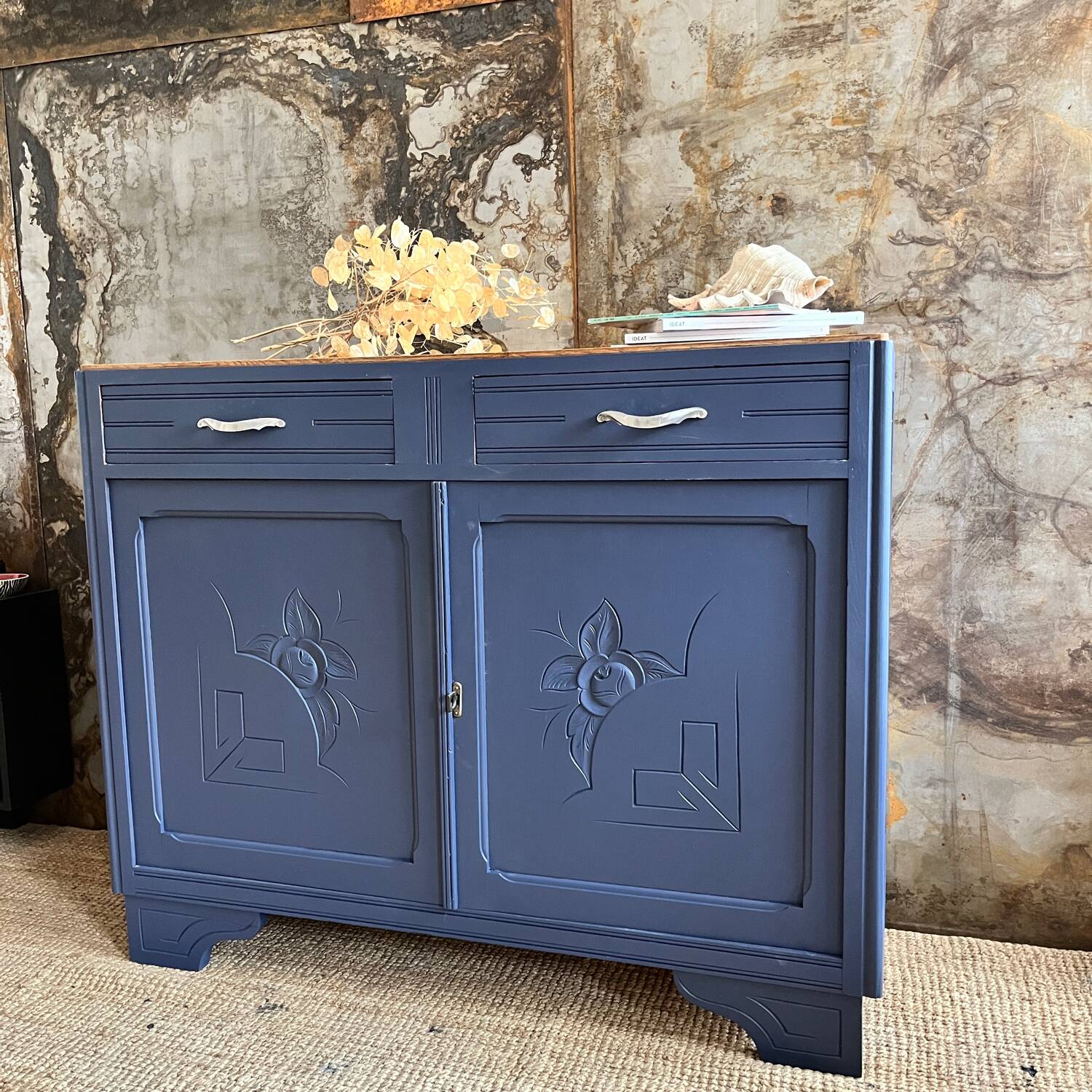 Parisian buffet in raw wood and deep blue