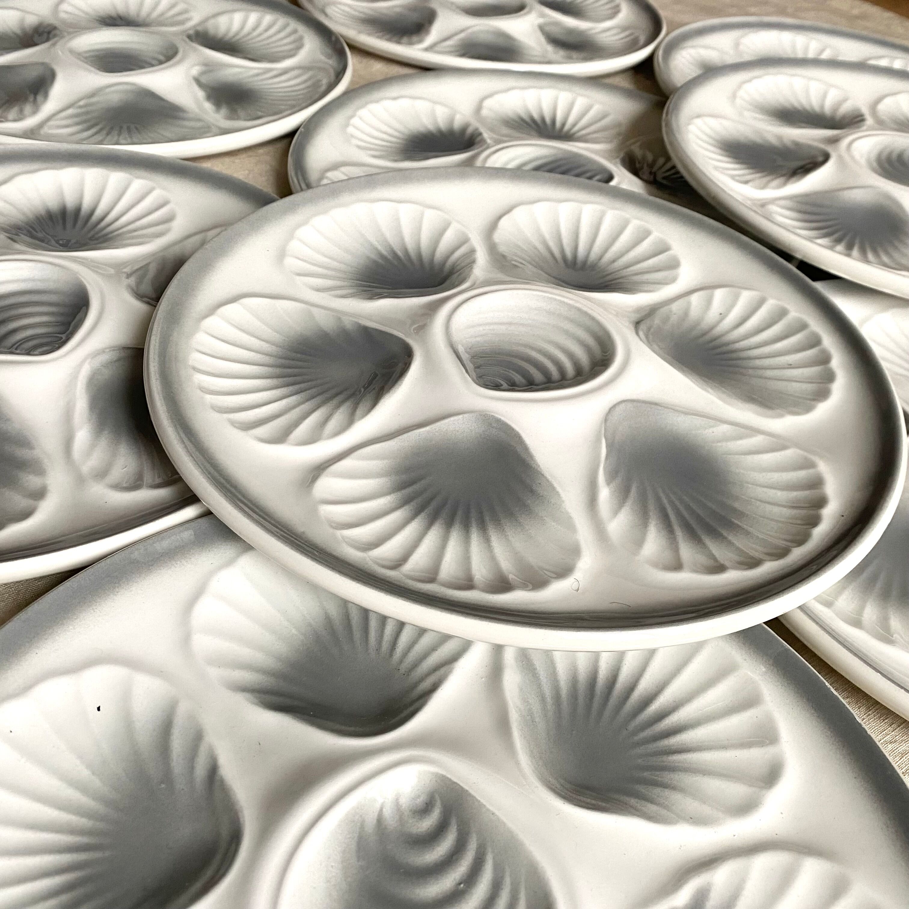 14 Moulin des loups oyster plates