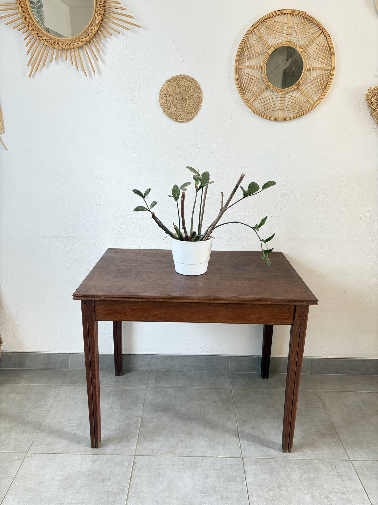 Extendable farmhouse table / extension