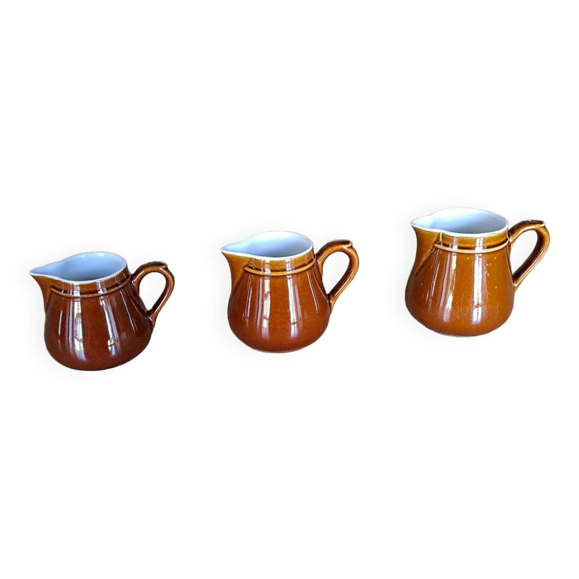 Set of 3 milk/cream/coffee pitchers model 503