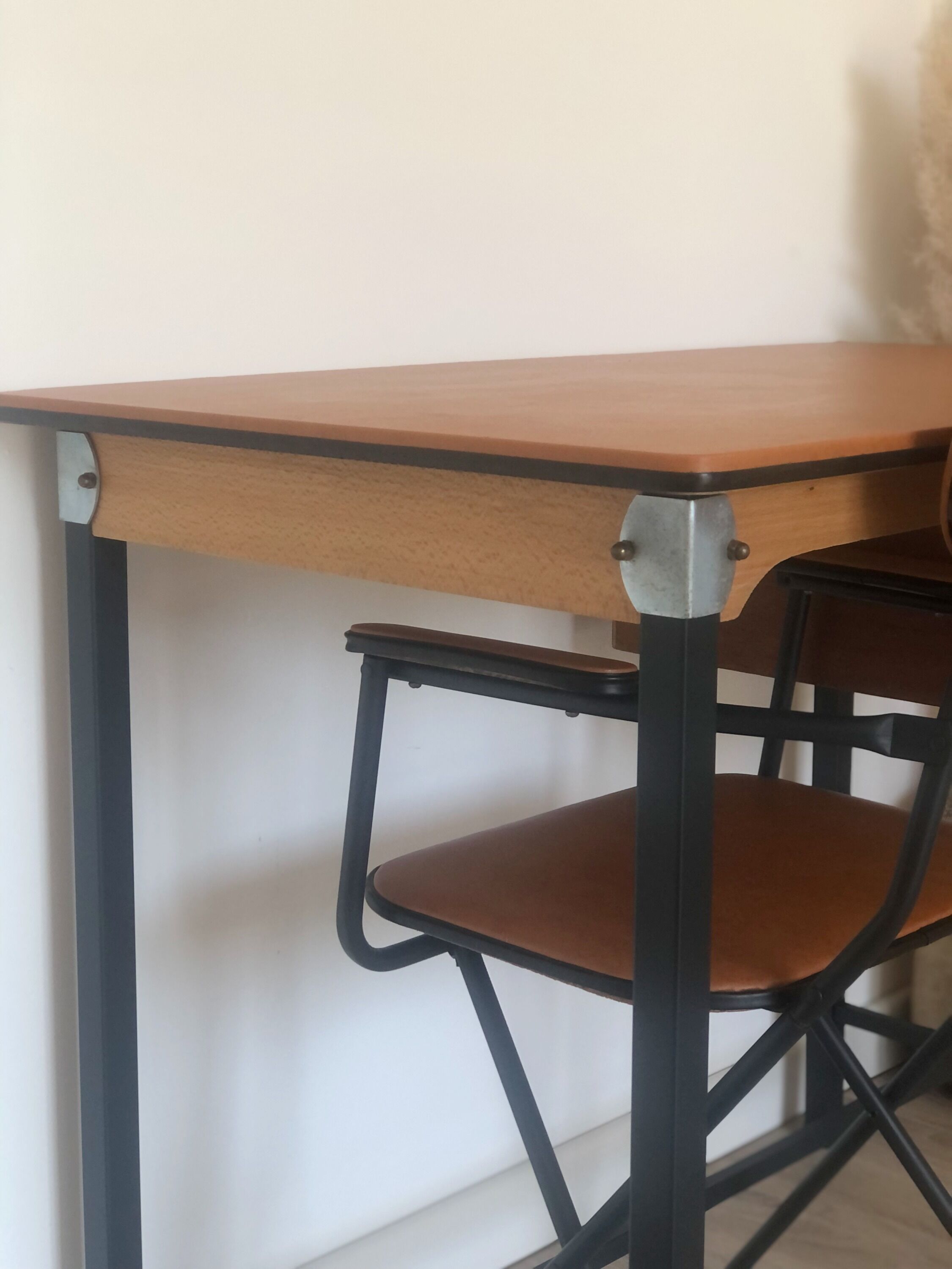 Bureau des années 60/70 et sa chaise