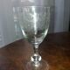 Suite de 5 verres a vin en cristal gravé ancien