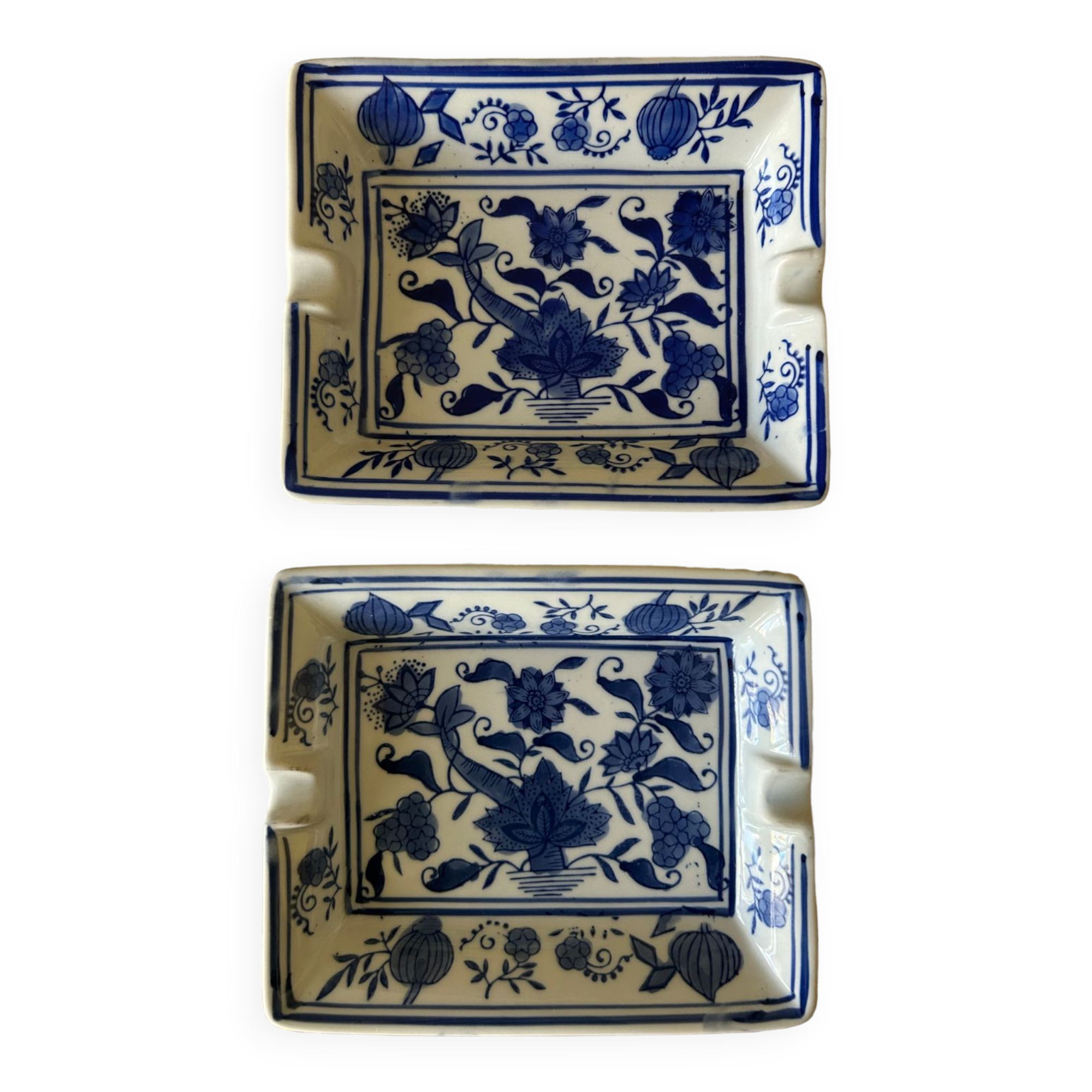 2 Meissen style onion ashtrays