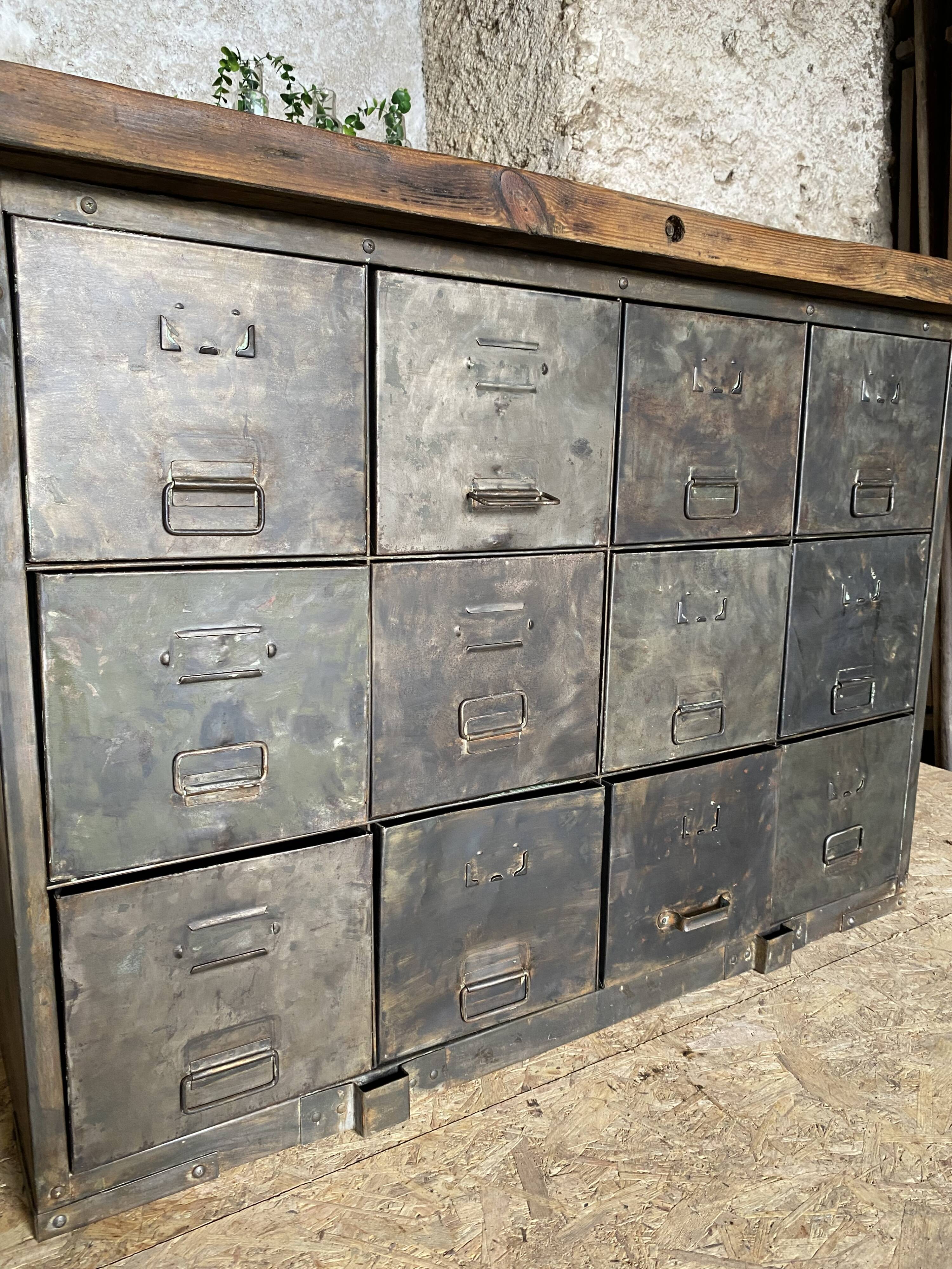 Metal and wood drawer unit