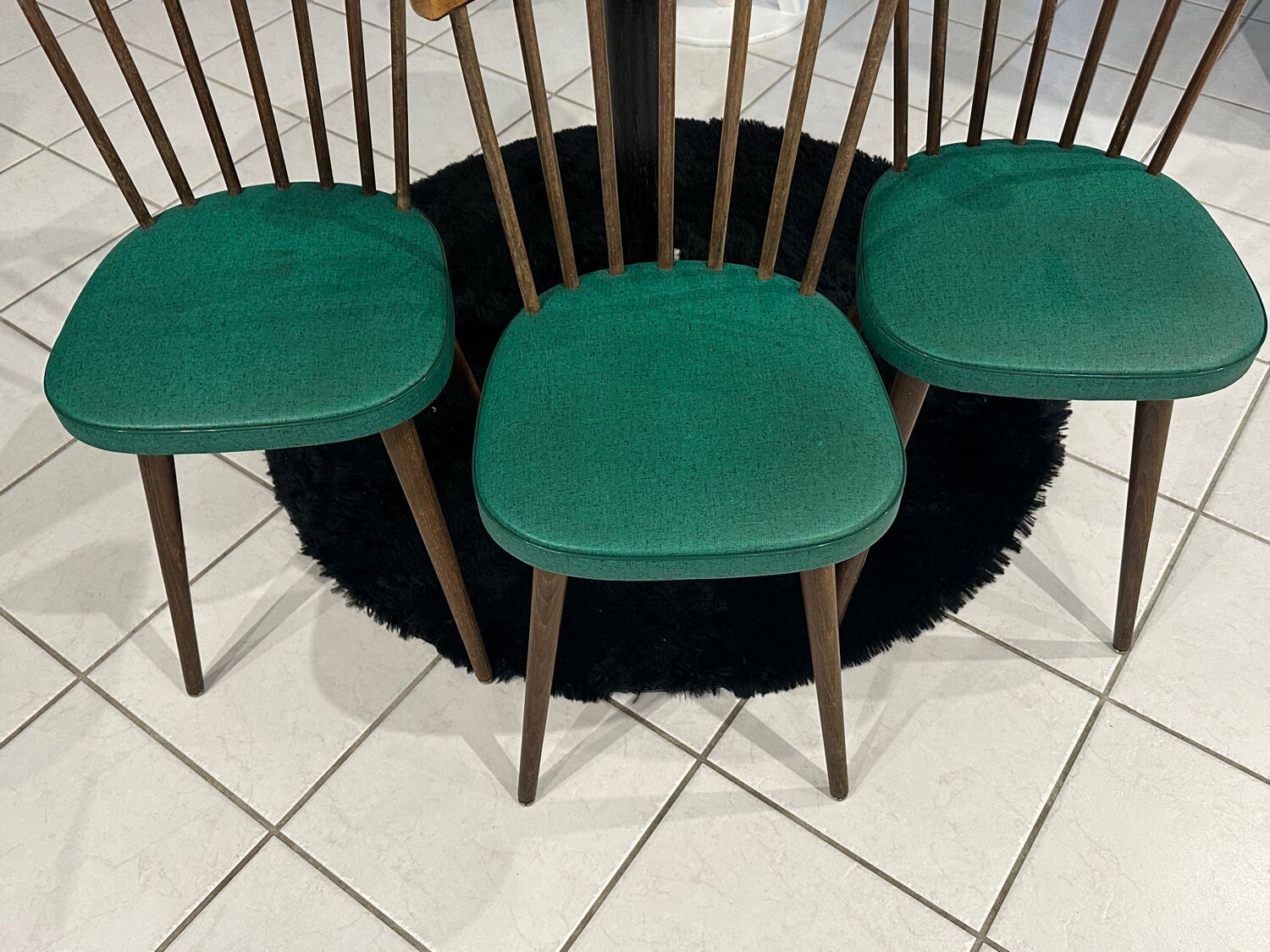 Set of pedestal table and 3 vintage bistro chairs from the 1960s