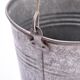 Pot de fleurs de seau en zinc vintage