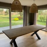 Table in light solid oak, vitrified, for 8, 10, 12 people comfort with metal legs in X