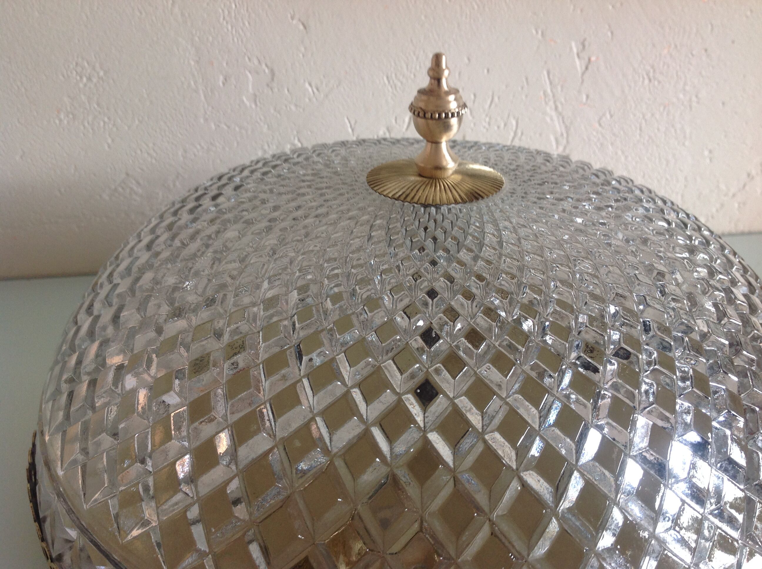 Round ceiling lamp in structured glass art deco style 30s-40s