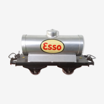 O hornby scale esso tank wagon by Meccano