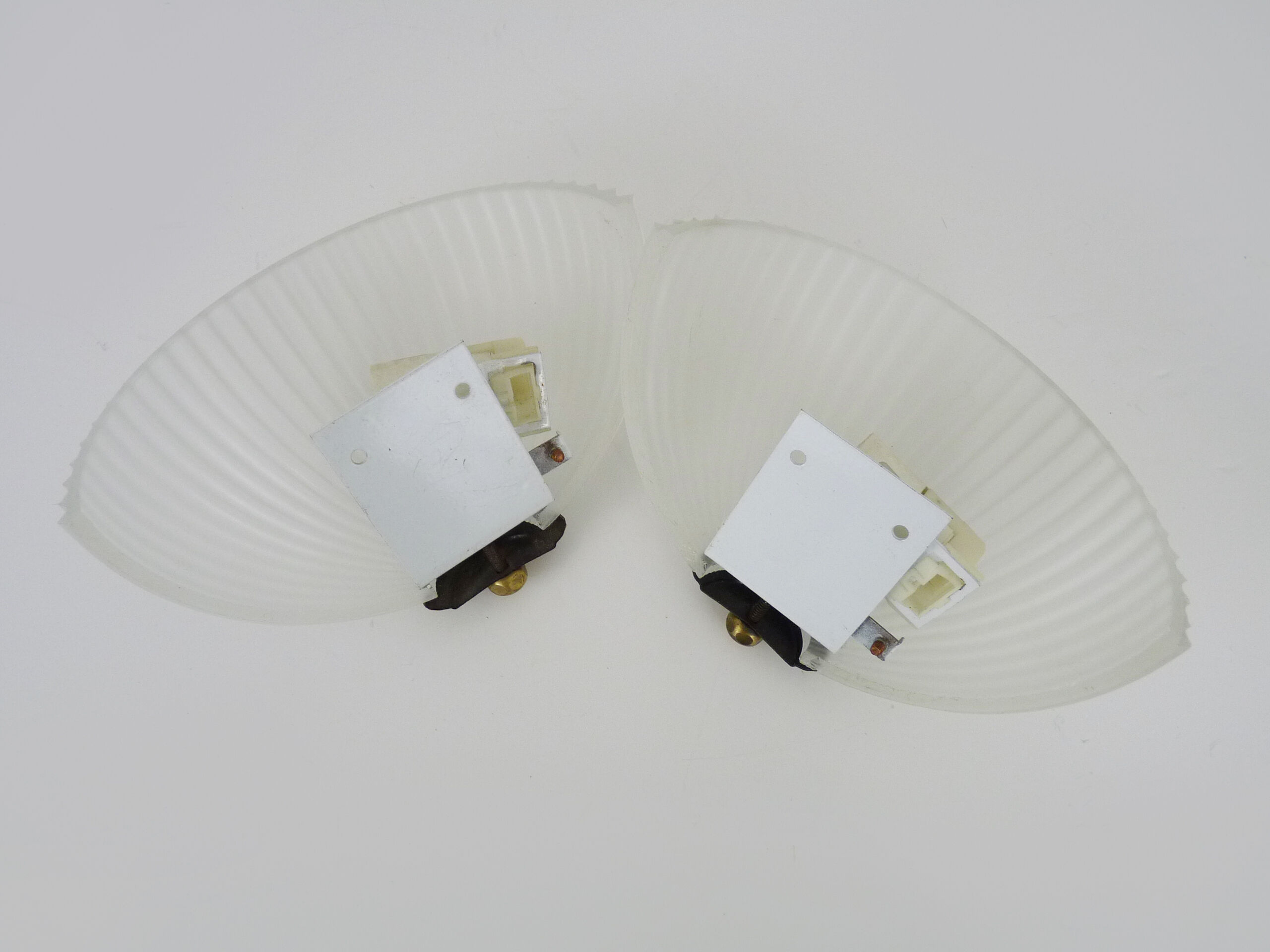 Pair of Mathias wall lamps in gilded metal and white shell-style glass