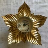 Golden flower wall lamp