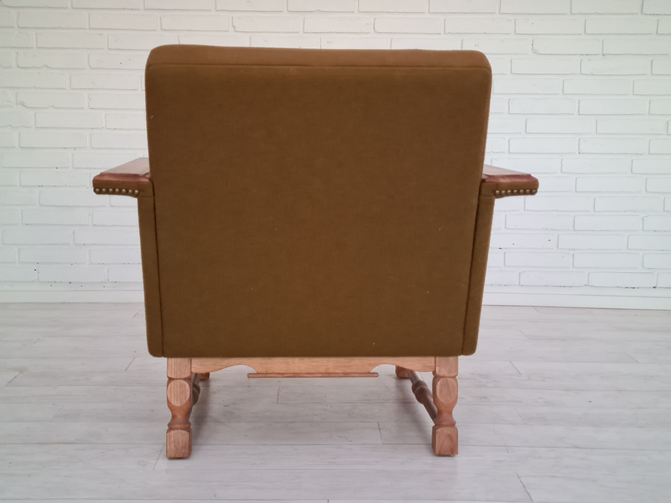 Ensemble de fauteuils bois de chêne laine état d’origine années 1970