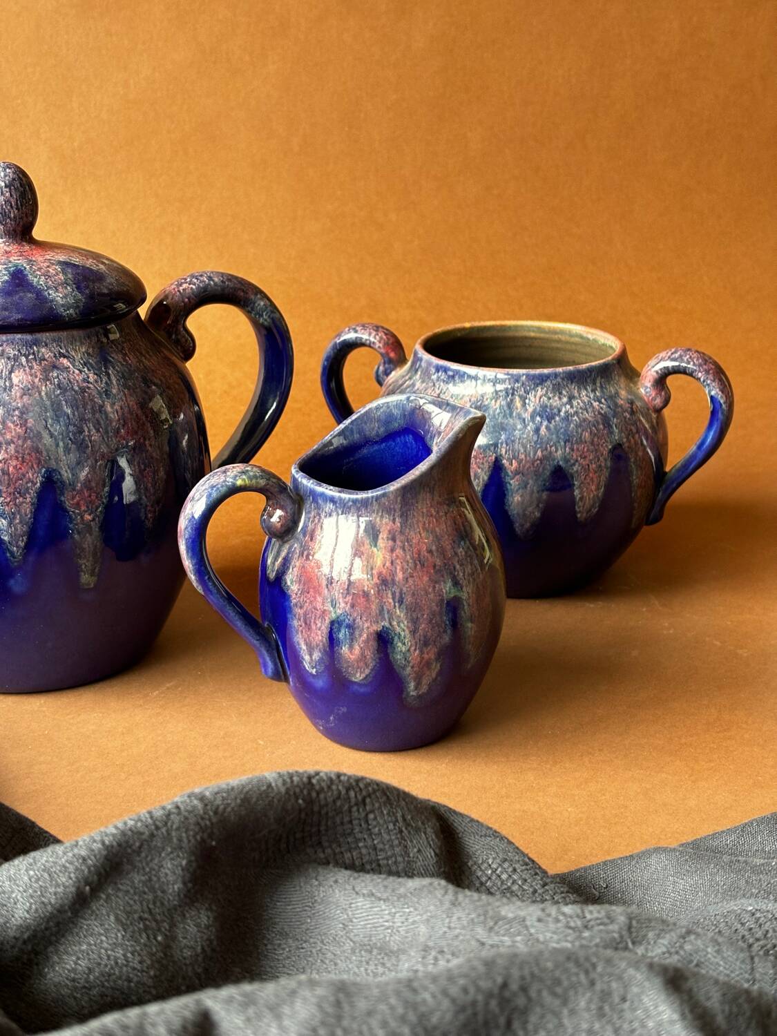 Teapot, milk jug and sugar bowl Lacheny Saint-Amand
