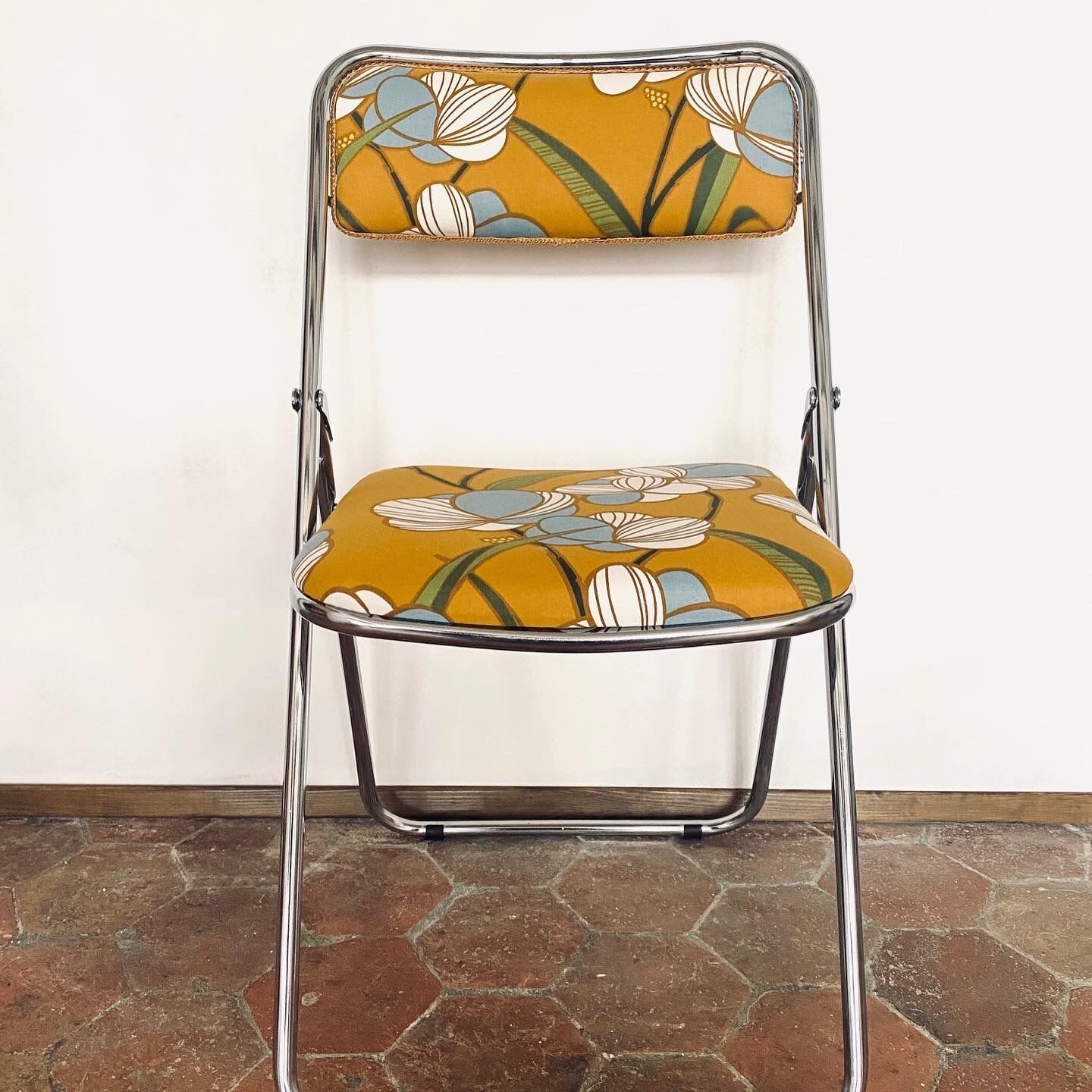 Vintage folding chair - upcycling - Iphigenie Yellow