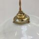 Paire de suspensions en opaline blanche