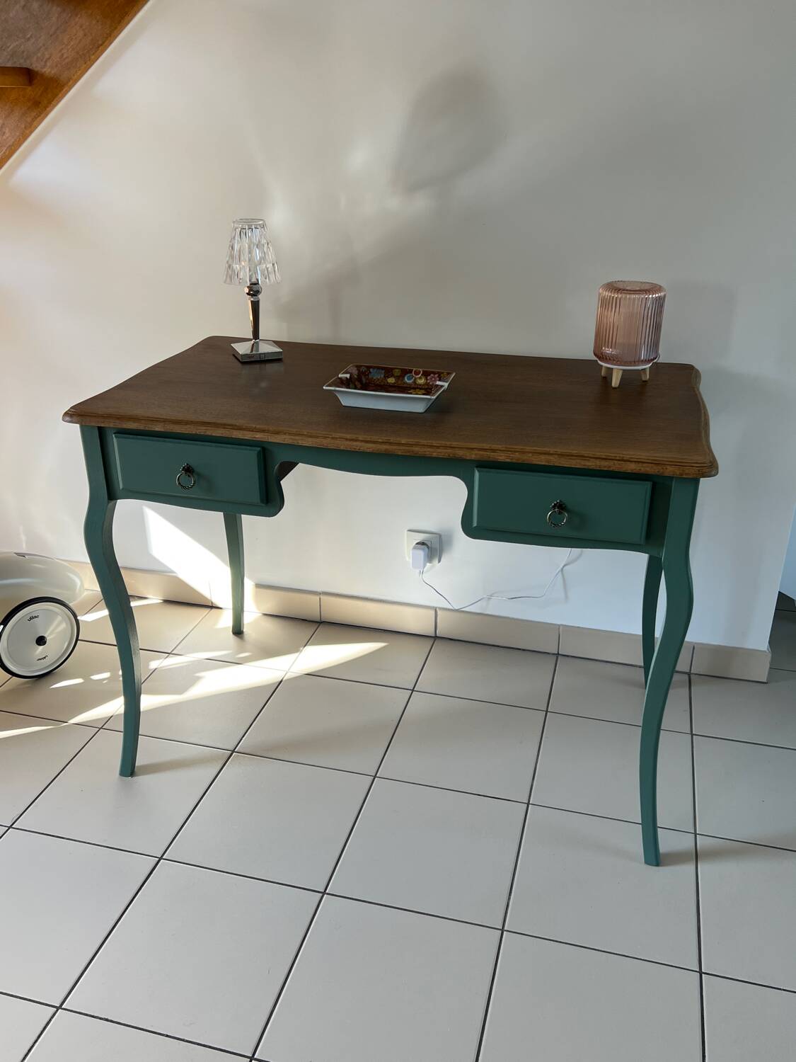 Oak desk with two drawers