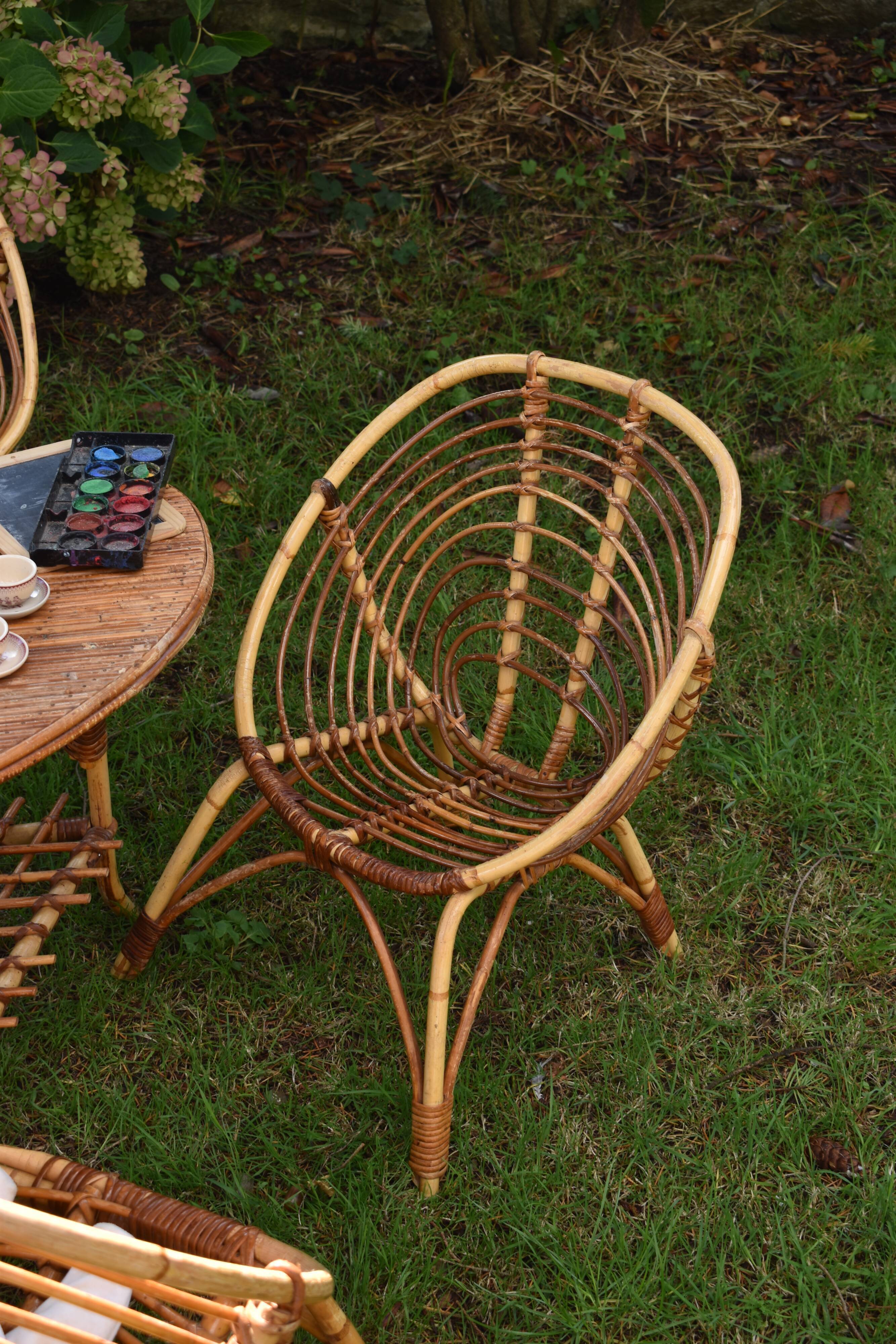Vintage rattan living room for children 70s