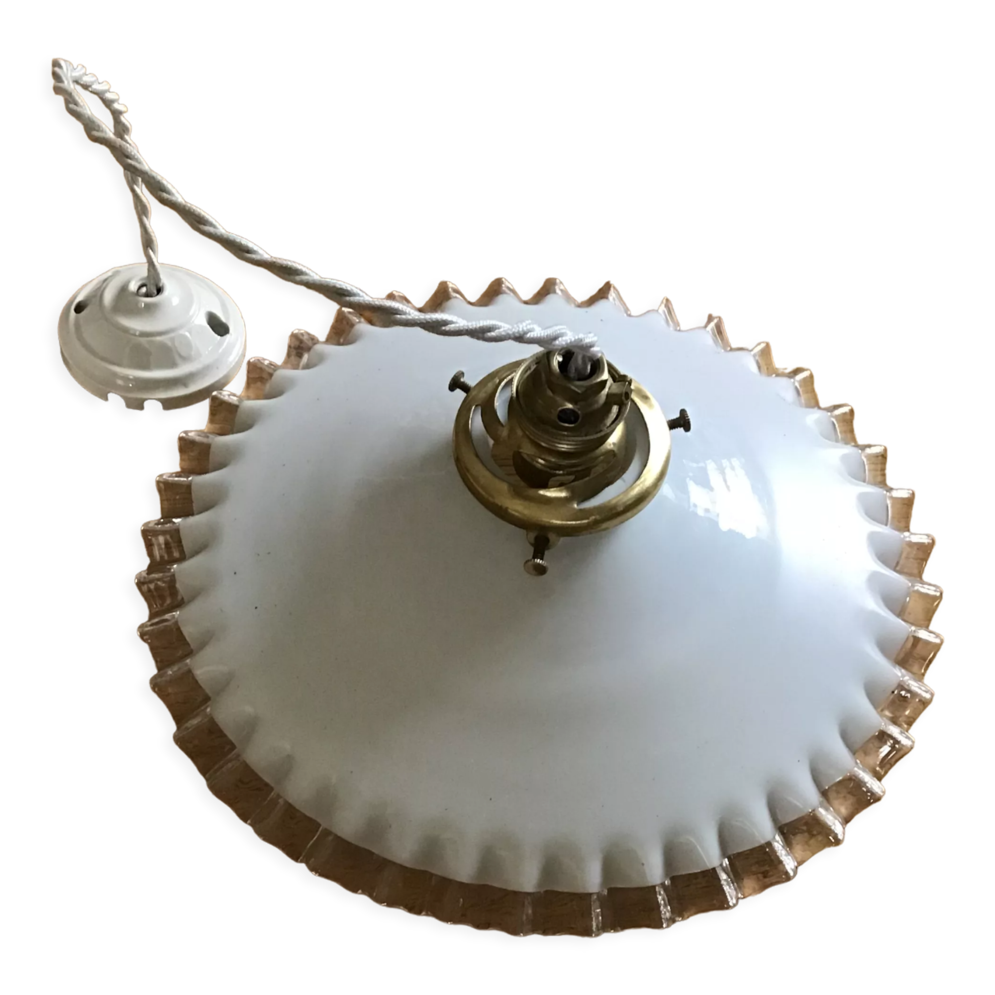 Suspension en opaline