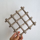 Stretchy braided underside