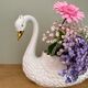 Cache pot cygne vintage en céramique blanche et dorée