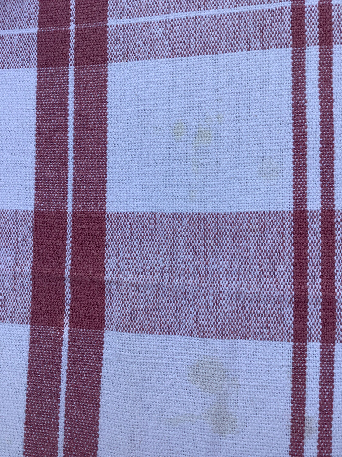 Tablecloth & 6 Vintage Linen Towels