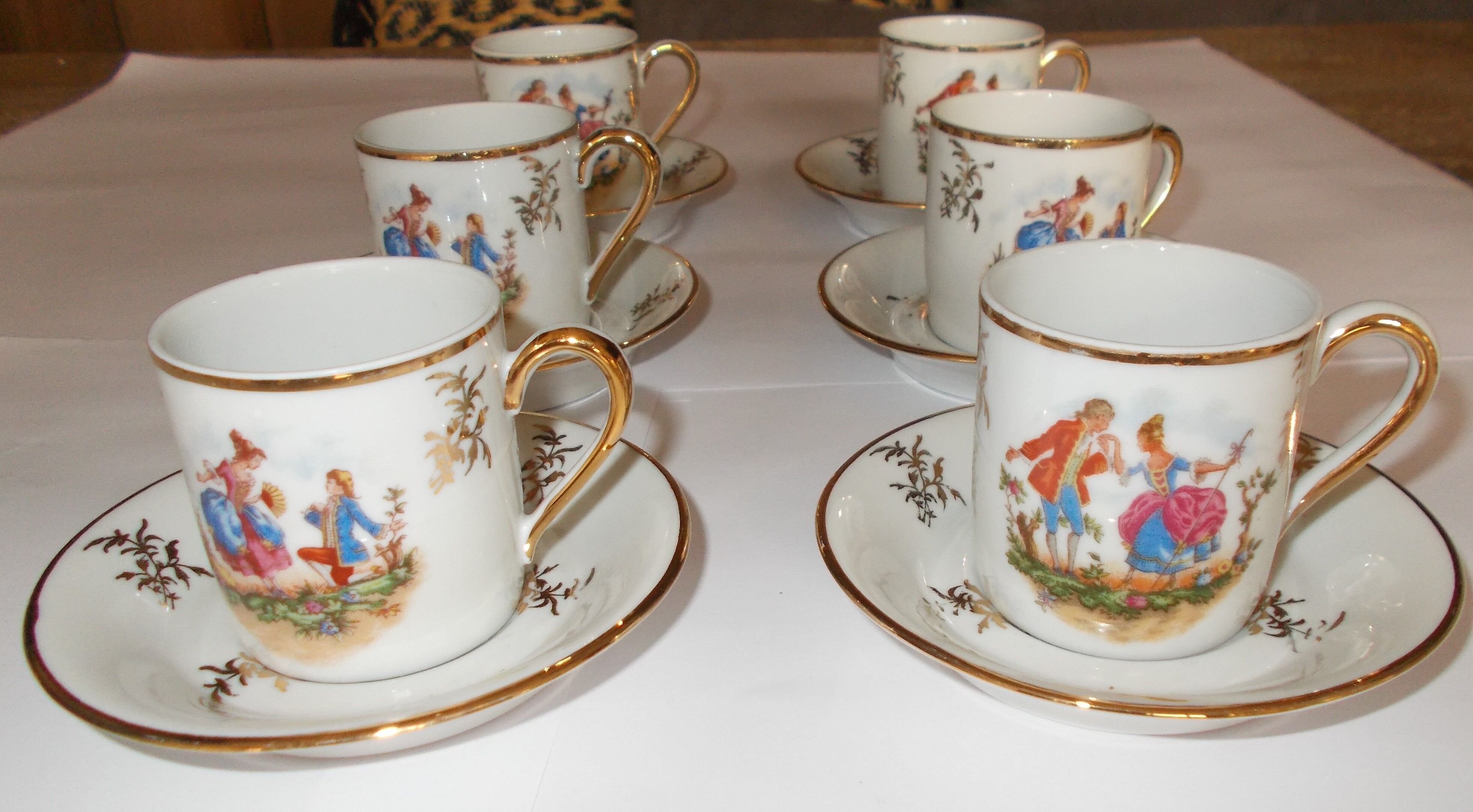 Porcelain coffee set character 17th century