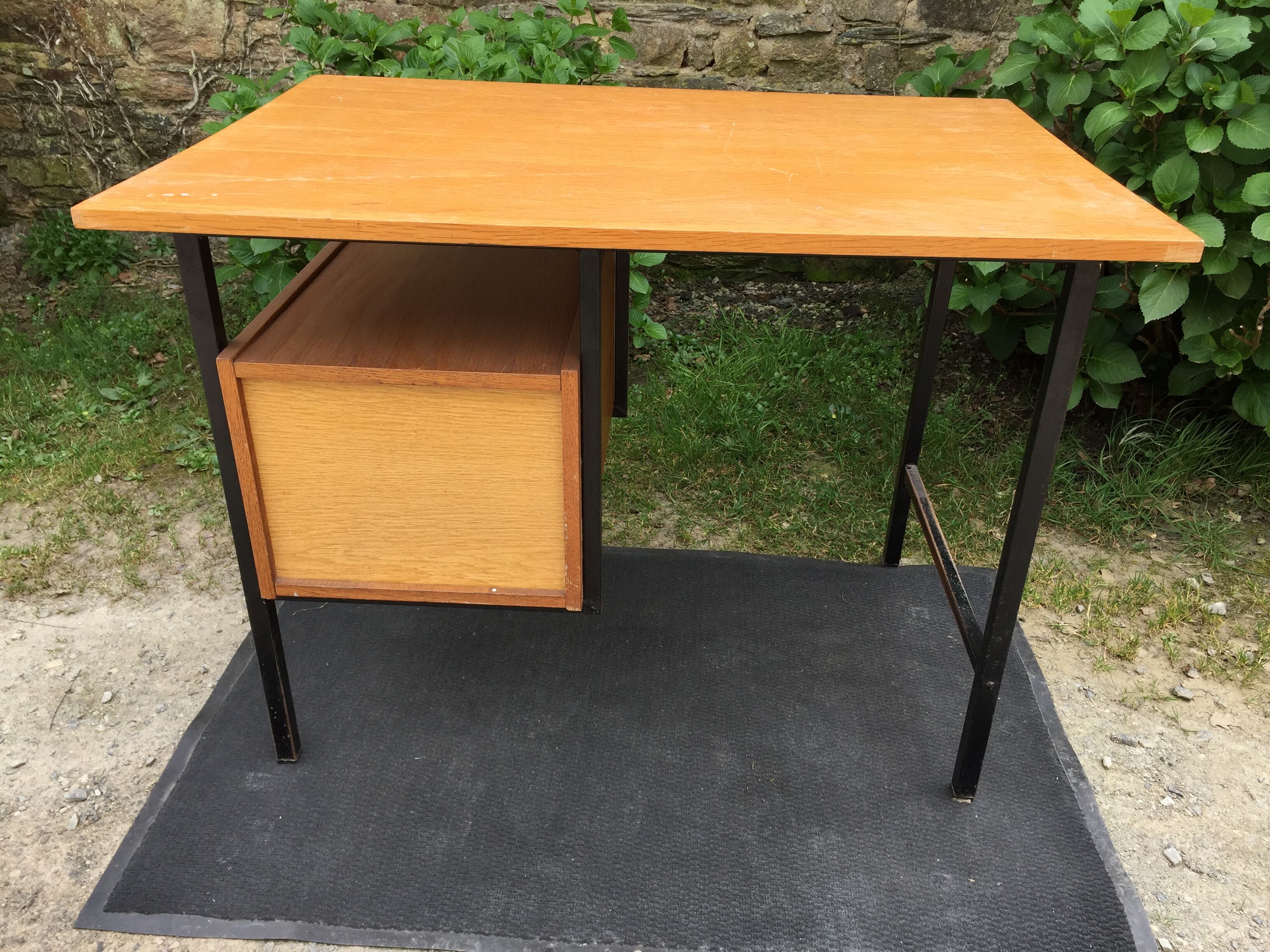 Vintage modernist office in oak and metal tubular base