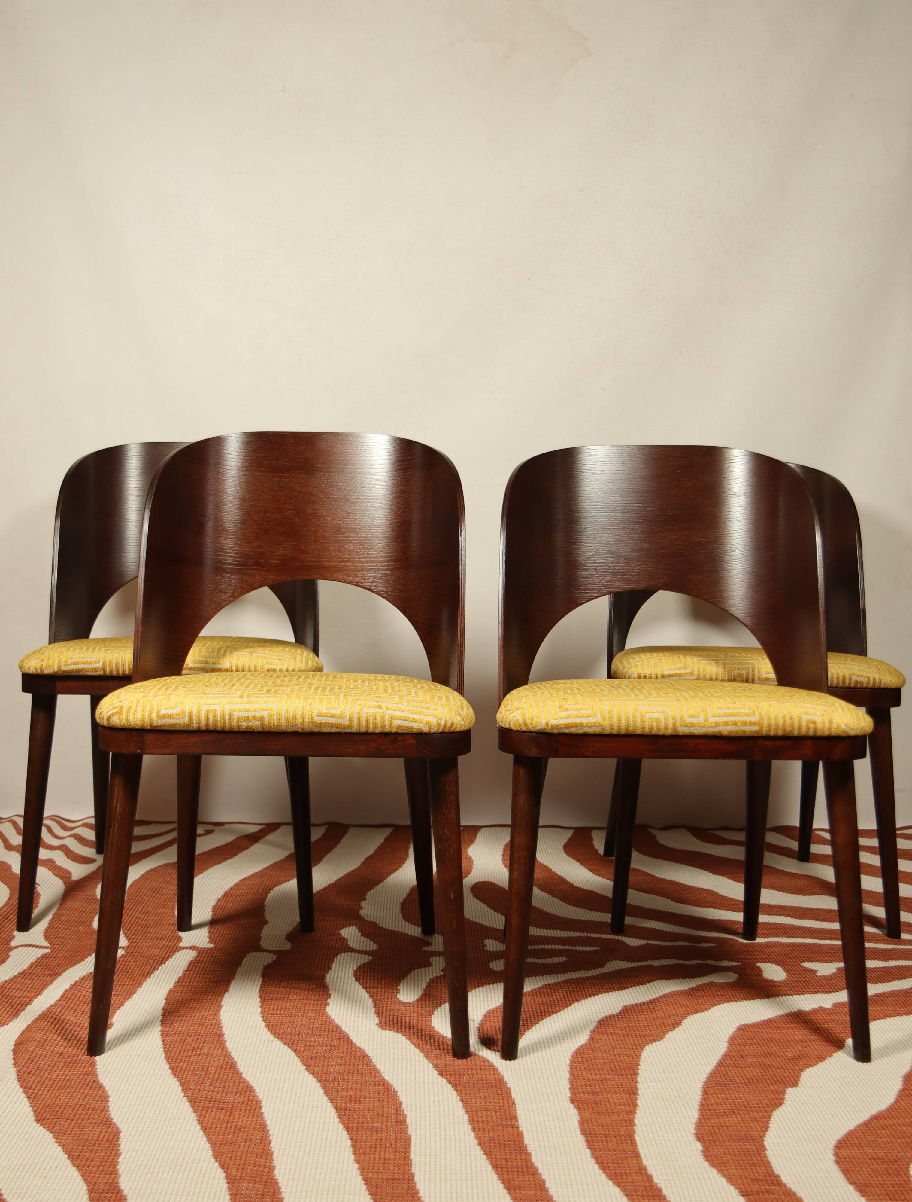 Ensemble de 4 chaises de salle à manger de style art déco en bois de chêne marron chocolat avec revêtement géométrique