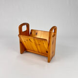 Mid century pinewood magazine holder, 1970