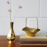 Vase et cuvette en laiton avec la poignée