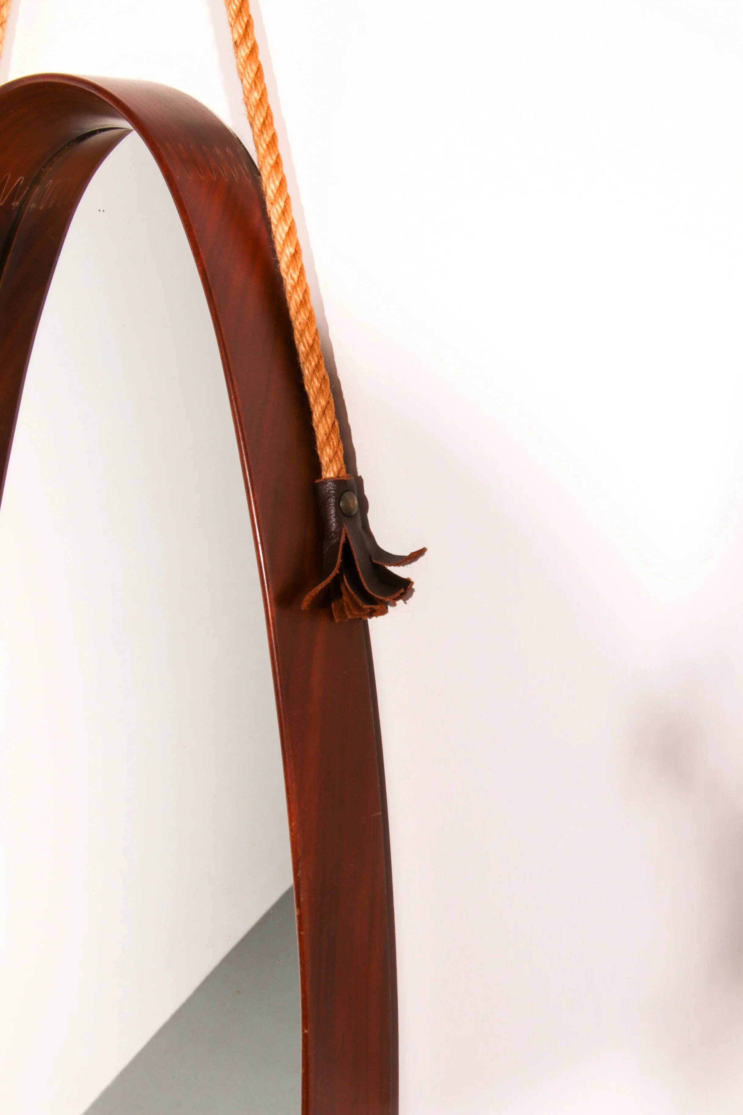 Mid-century Italian oval mirror in curved teak, rope and leather, 1960s