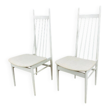 2 chaises scandinaves à barreaux, blanches années 60