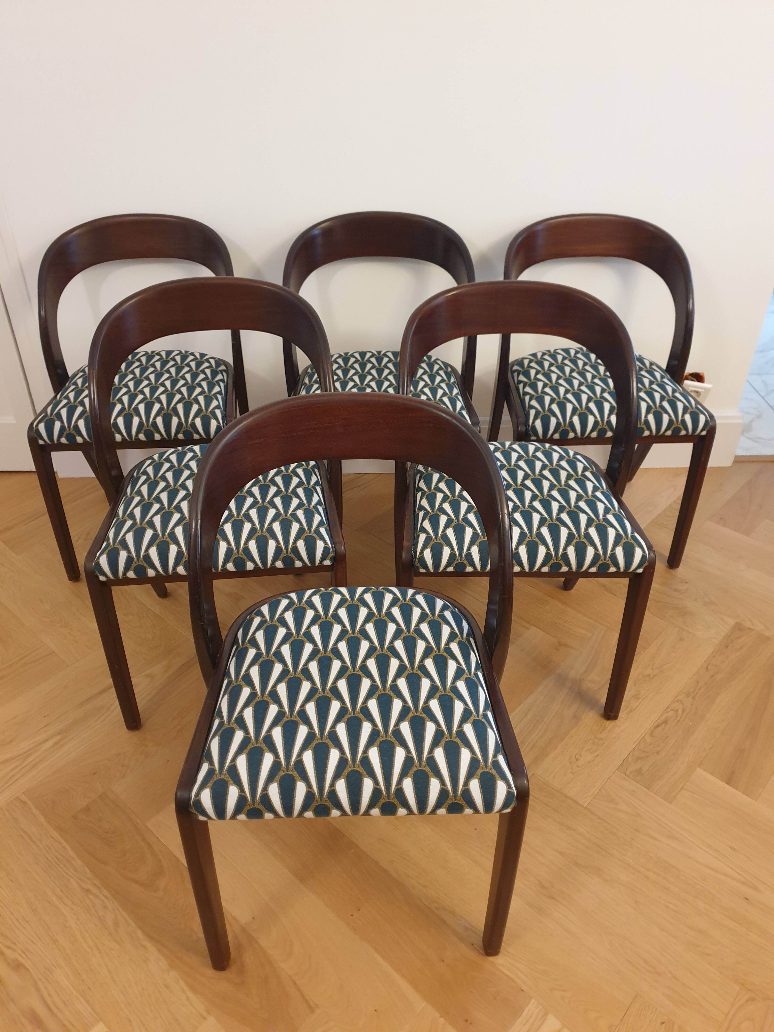 Table & 6 Baumann chairs model "gondole"