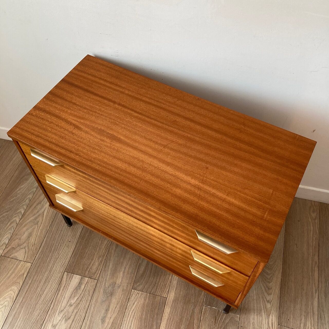 Vintage chest of drawers golden handles