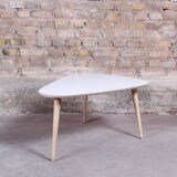 Classic tripod coffee table