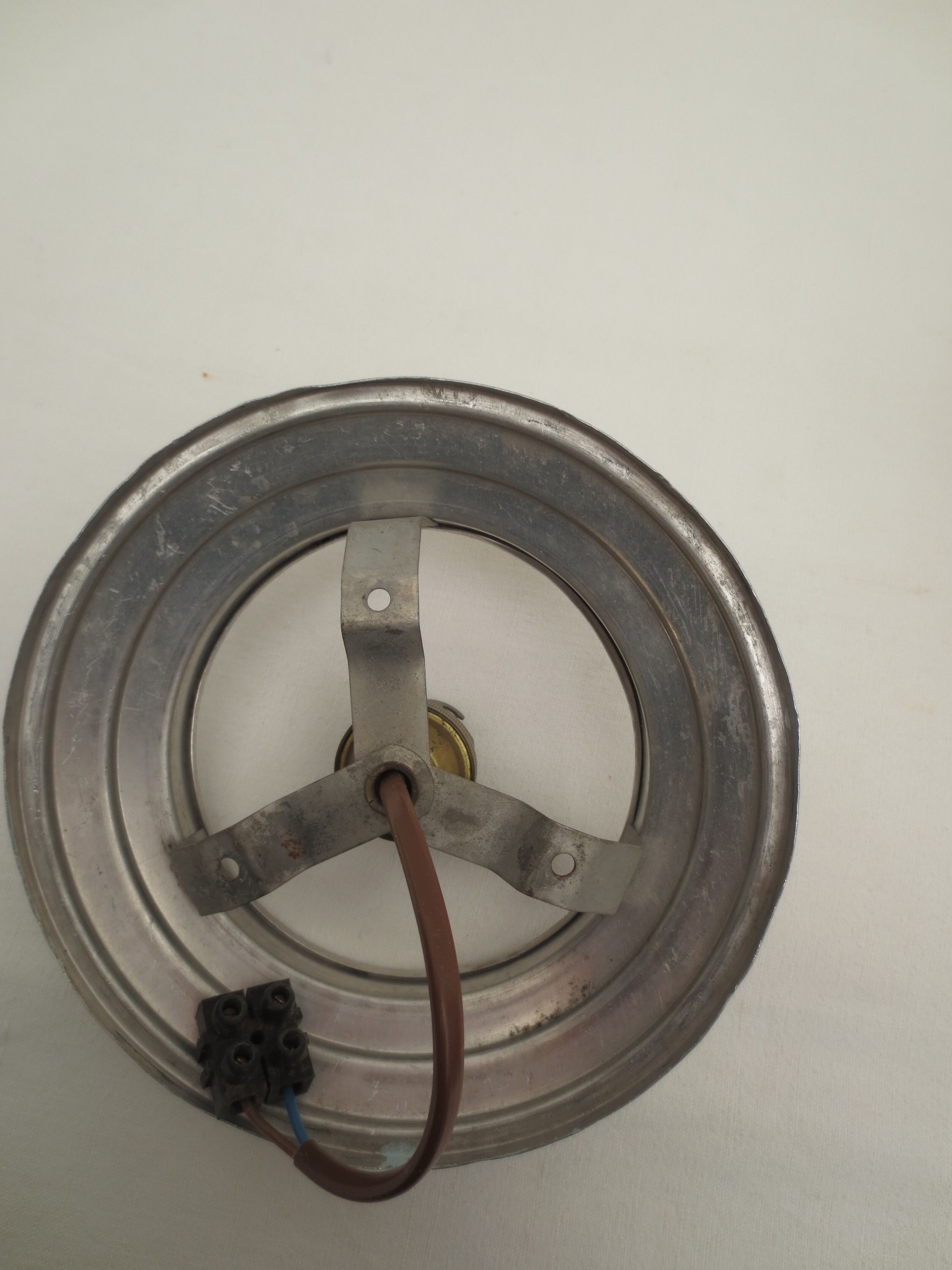 White spherical wall lamp for ceiling or wall