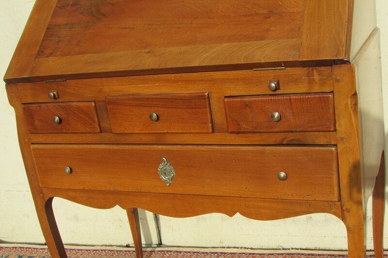 Large desk donkey back in cherry tree