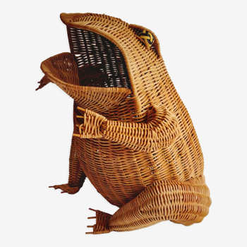 Wicker frog magazine holder Olivier Cajan