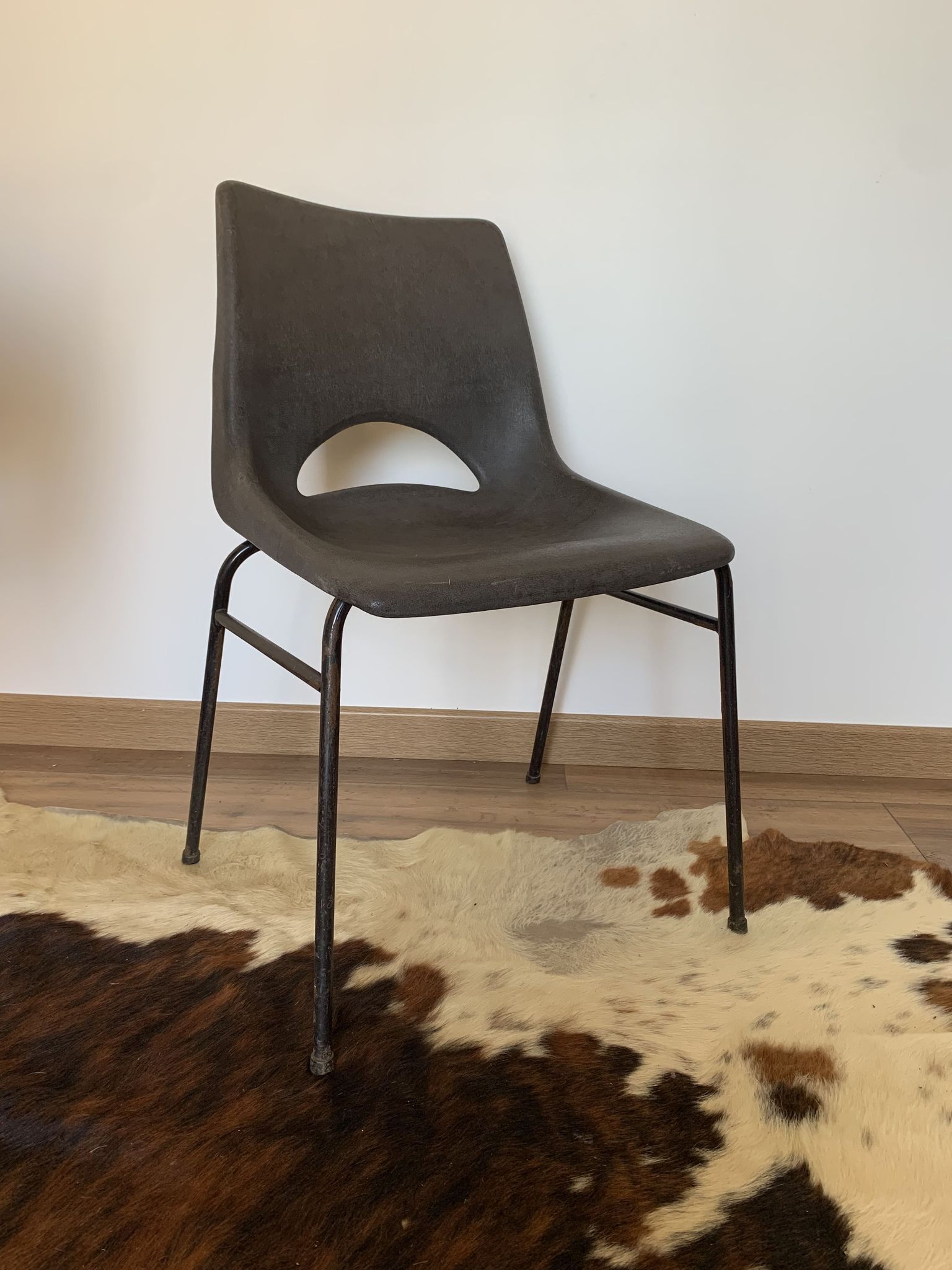 Chaise coque plastique marque Sitting