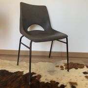 Chaise coque plastique marque Sitting