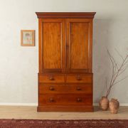 Armoire à linge en lin des années 1840