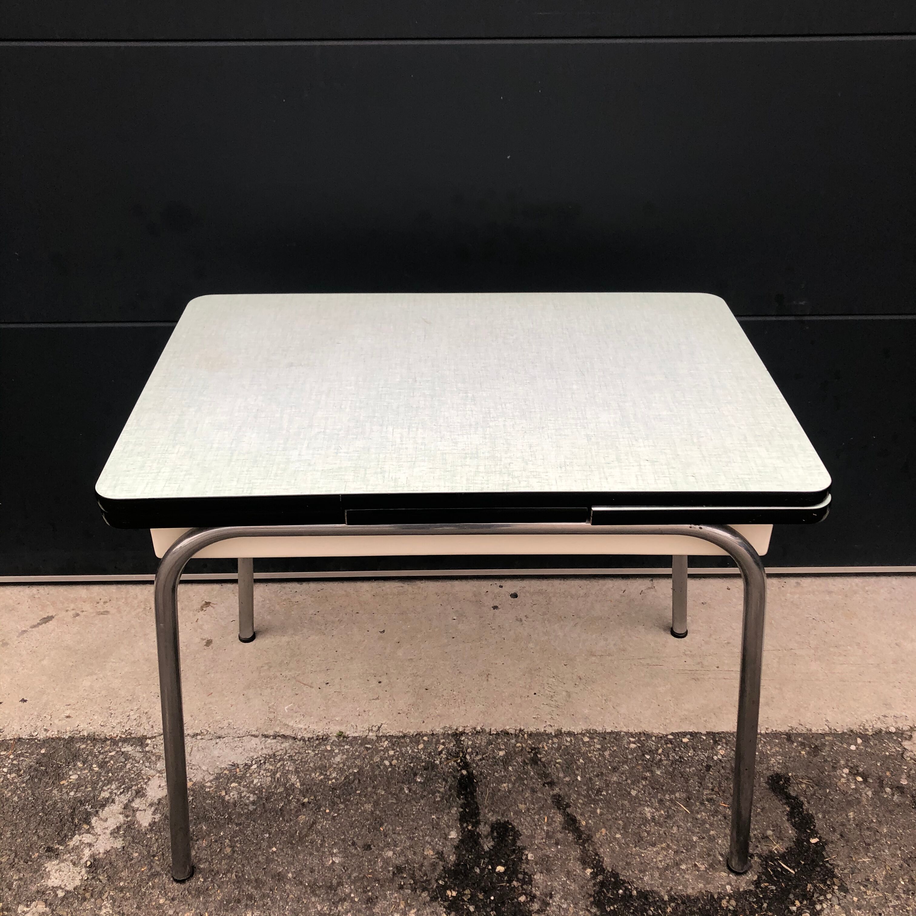Formica table