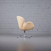 Swan chair by Arne Jacobsen for Fritz Hansen with tilt function