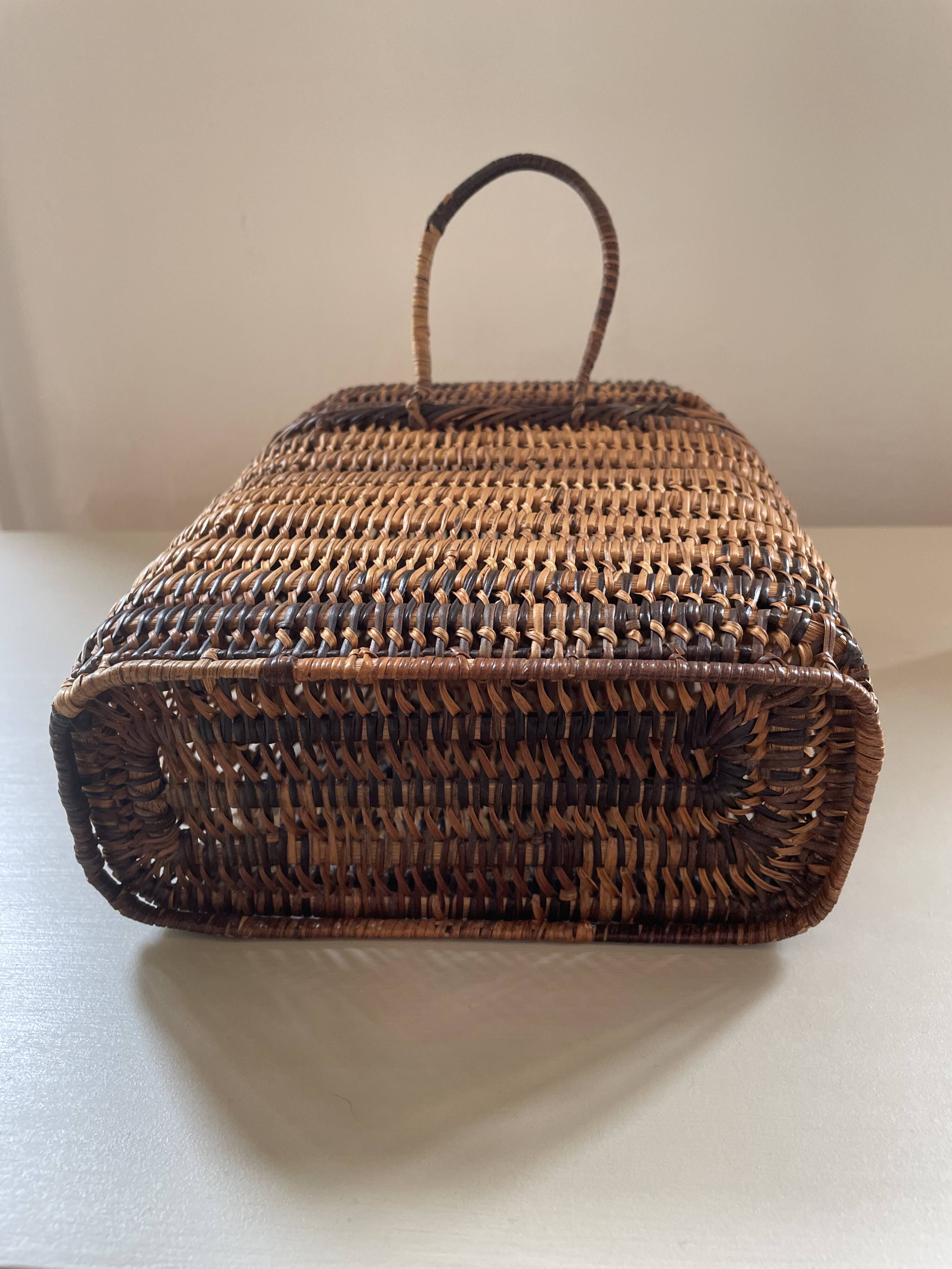 Asian rattan basket with lid 23×18 cm