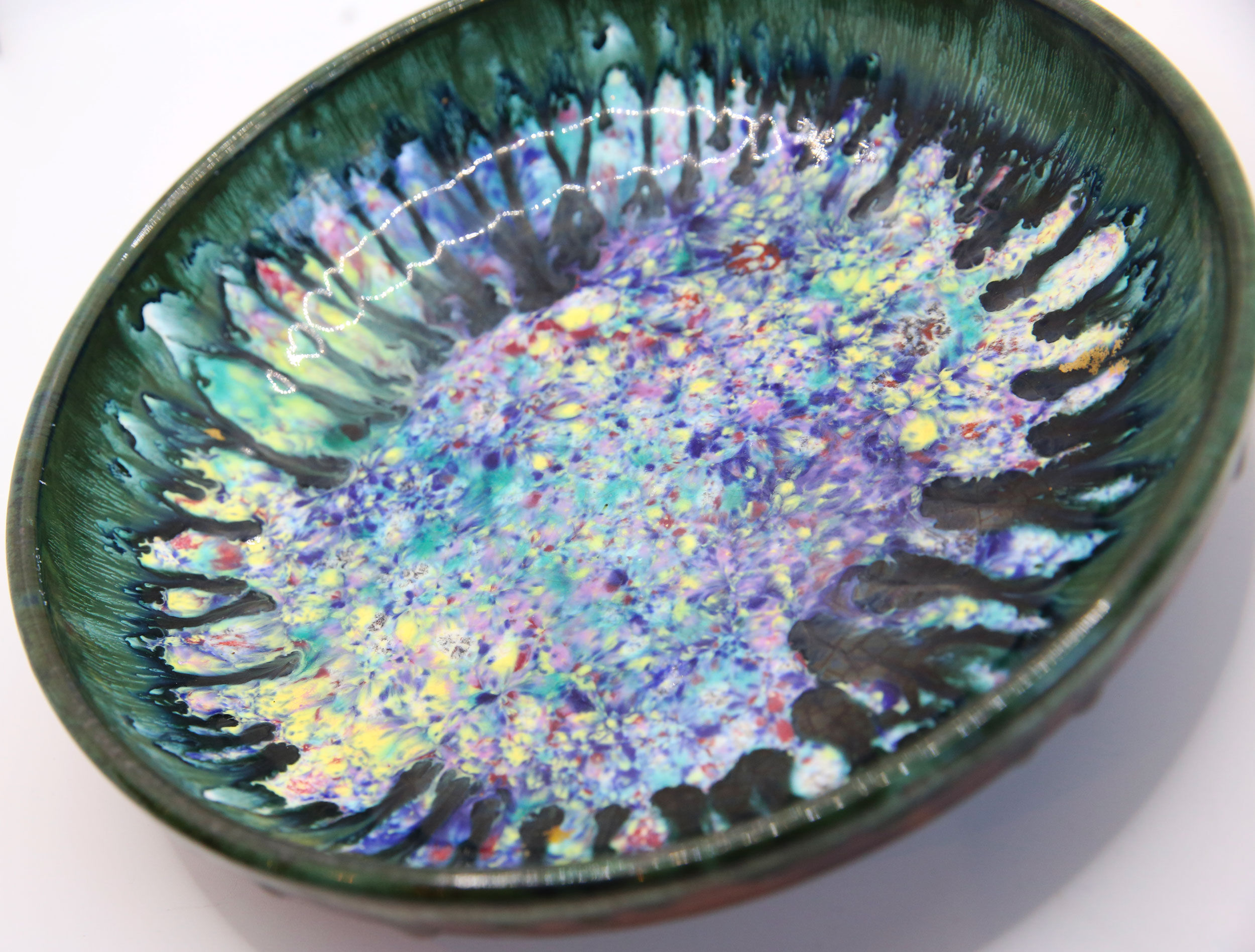 Morvan ceramic dish with multicolored flames