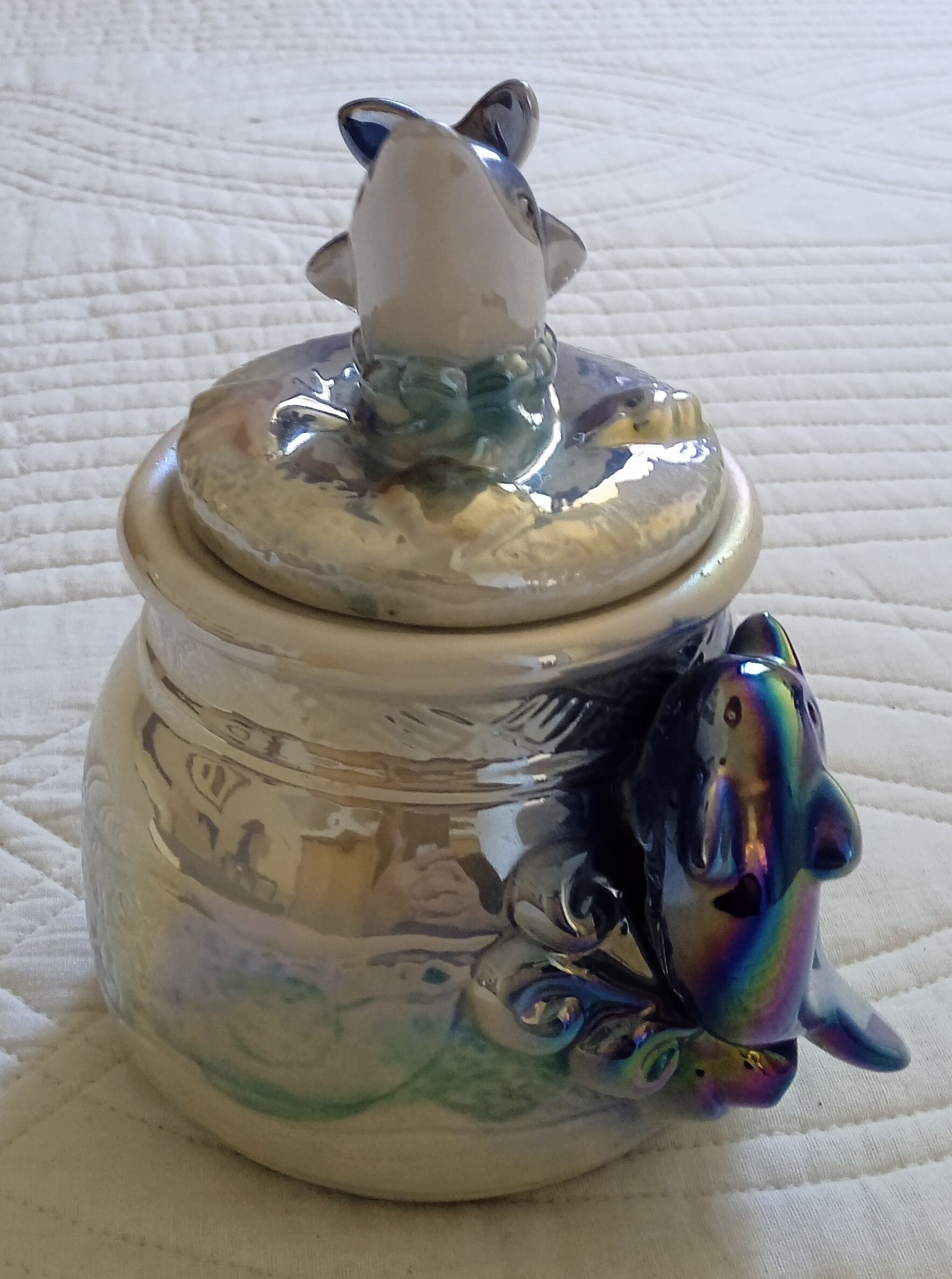 Bathroom porcelain dolphin pearl pot