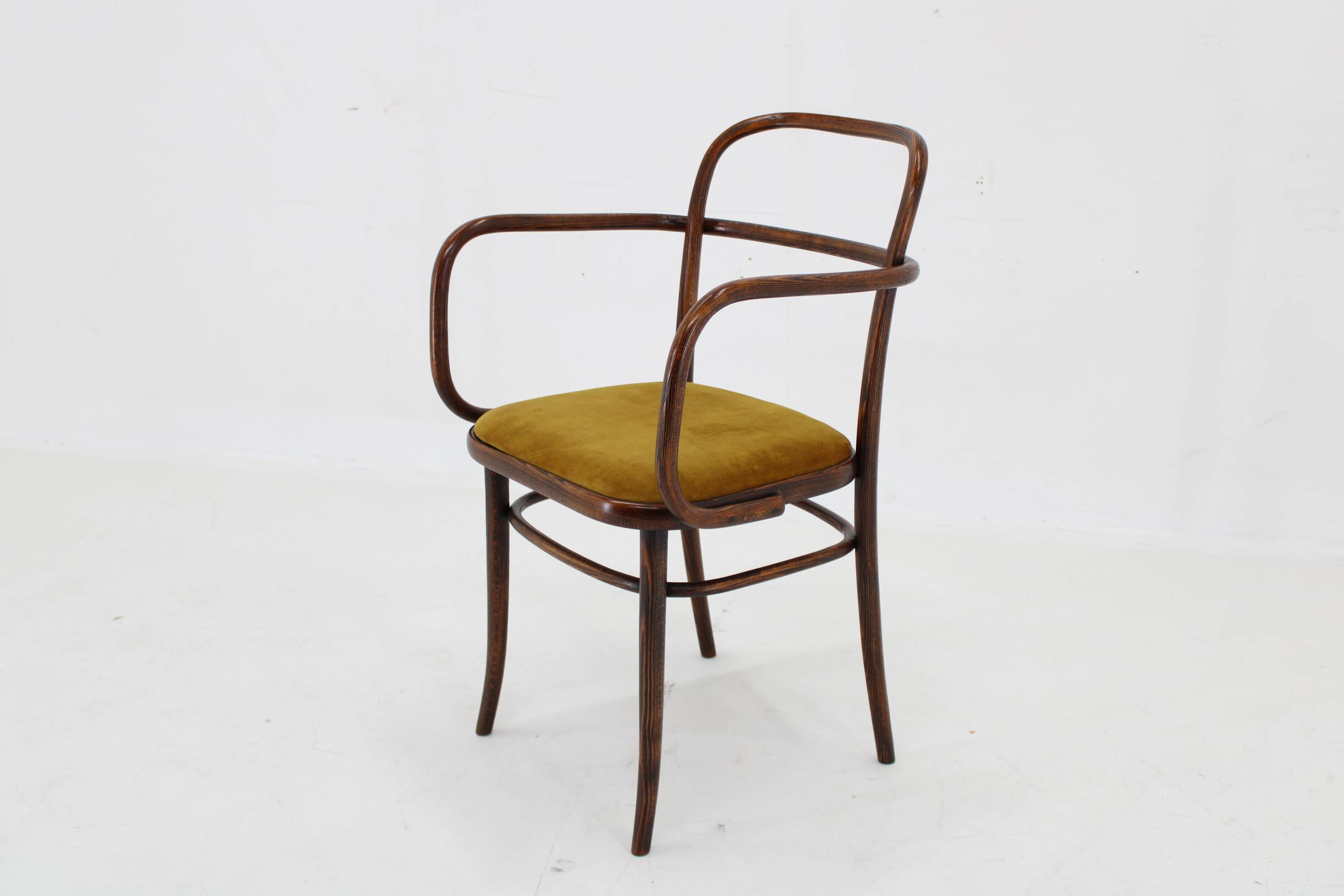1970s Beech Bentwood Chair by Ton, Czechoslovakia